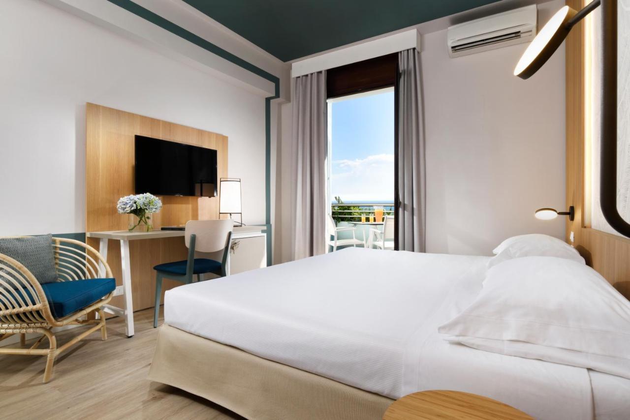 Una Hotels Naxos Beach Sicilia Giardini Naxos Exterior foto