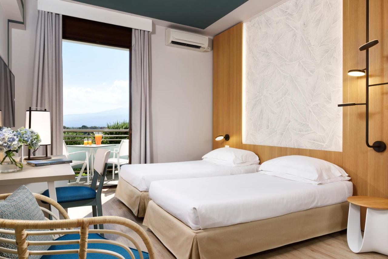 Una Hotels Naxos Beach Sicilia Giardini Naxos Exterior foto